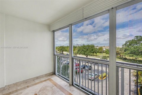 Condo in Hollywood, Florida, 1 bedroom  № 2063277 - photo 5