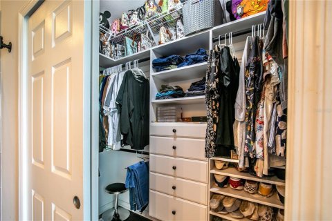 Townhouse in Clermont, Florida 4 bedrooms, 191.01 sq.m. № 1918280 - photo 21