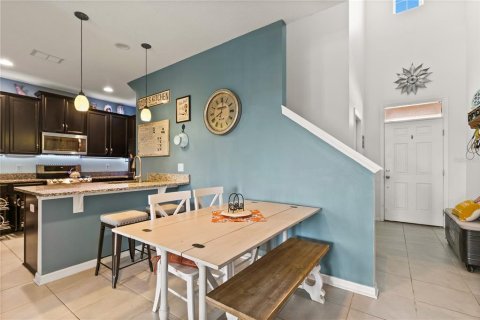 Townhouse in Clermont, Florida 4 bedrooms, 191.01 sq.m. № 1918280 - photo 12