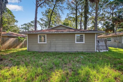 House in New Port Richey, Florida 3 bedrooms, 109.25 sq.m. № 1909235 - photo 7