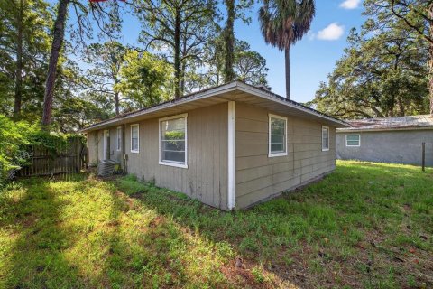 House in New Port Richey, Florida 3 bedrooms, 109.25 sq.m. № 1909235 - photo 5