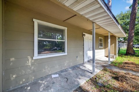 House in New Port Richey, Florida 3 bedrooms, 109.25 sq.m. № 1909235 - photo 3