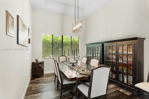 Casa en venta en Cutler Bay, Florida, 4 dormitorios, 252.97 m2 № 1999709 - foto 13