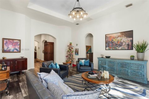 Casa en venta en Cutler Bay, Florida, 4 dormitorios, 252.97 m2 № 1999709 - foto 16