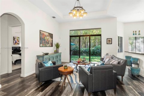 Casa en venta en Cutler Bay, Florida, 4 dormitorios, 252.97 m2 № 1999709 - foto 11