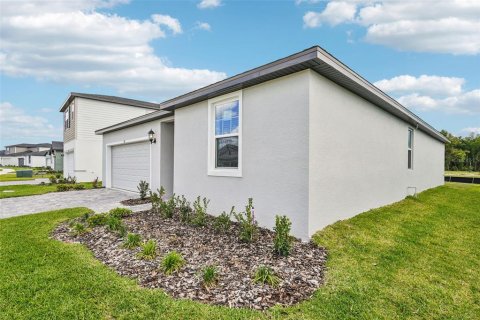 Casa en venta en Lady Lake, Florida, 4 dormitorios, 170.94 m2 № 2120017 - foto 4