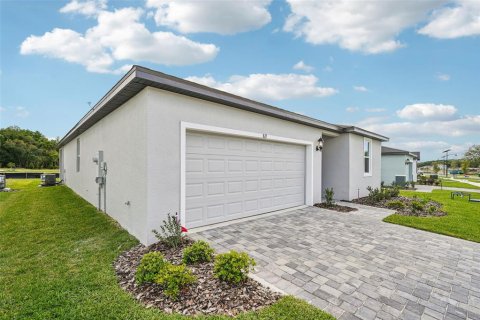 Casa en venta en Lady Lake, Florida, 4 dormitorios, 170.94 m2 № 2120017 - foto 3