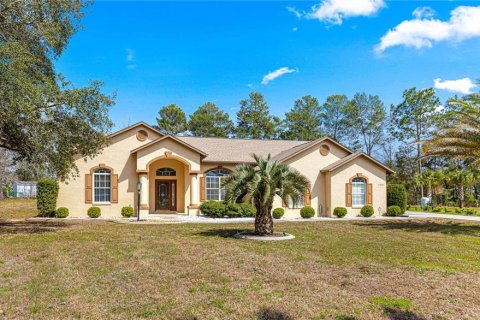 Casa en venta en Ocala, Florida, 3 dormitorios, 199.74 m2 № 1569592 - foto 1