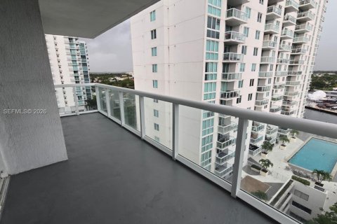 Condo in Miami, Florida, 1 bedroom  № 1997004 - photo 11