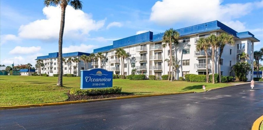 Condominio en Indialantic, Florida, 2 dormitorios № 2094033