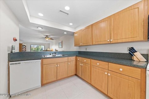Condominio en venta en Indialantic, Florida, 2 dormitorios, 136.1 m2 № 2094033 - foto 6