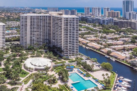 Copropriété à vendre à Hallandale Beach, Floride: 2 chambres, 130.06 m2 № 1955502 - photo 25