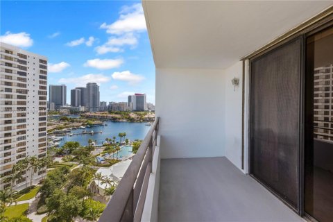 Copropriété à vendre à Hallandale Beach, Floride: 2 chambres, 130.06 m2 № 1955502 - photo 3