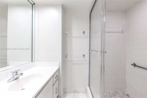 Copropriété à vendre à Hallandale Beach, Floride: 2 chambres, 130.06 m2 № 1955502 - photo 21