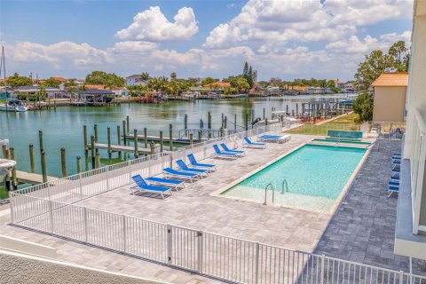 Condominio en alquiler en Clearwater, Florida, 3 dormitorios, 159.33 m2 № 1732547 - foto 9