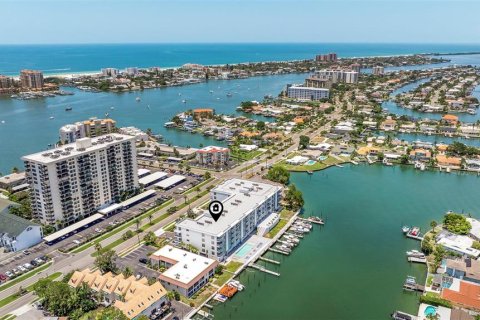 Condominio en alquiler en Clearwater, Florida, 3 dormitorios, 159.33 m2 № 1732547 - foto 3