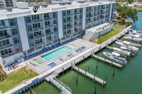 Condominio en alquiler en Clearwater, Florida, 3 dormitorios, 159.33 m2 № 1732547 - foto 1