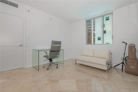 Купить кондоминиум в Майами, Флорида 2 спальни, 111.48м2, № 1474332 - фото 16