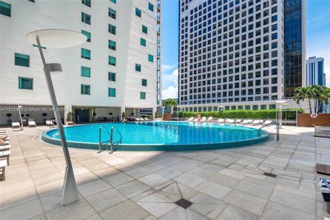 Купить кондоминиум в Майами, Флорида 2 спальни, 111.48м2, № 1474332 - фото 23