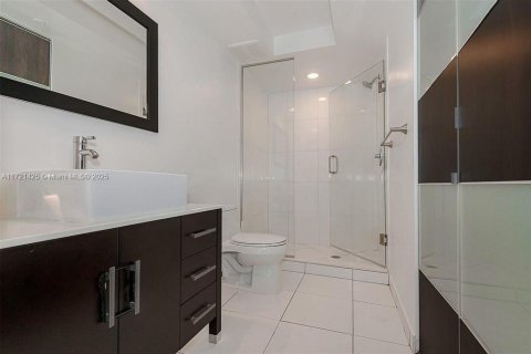 Купить кондоминиум в Майами, Флорида 2 спальни, 111.48м2, № 1474332 - фото 19