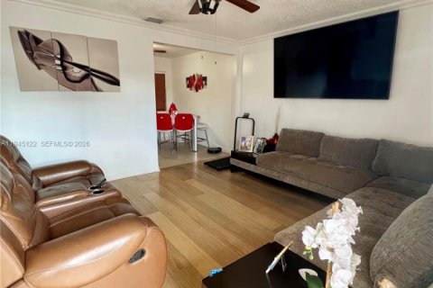 Купить коммерческую недвижимость в Хайалиа, Флорида 132.39м2, № 2002402 - фото 4