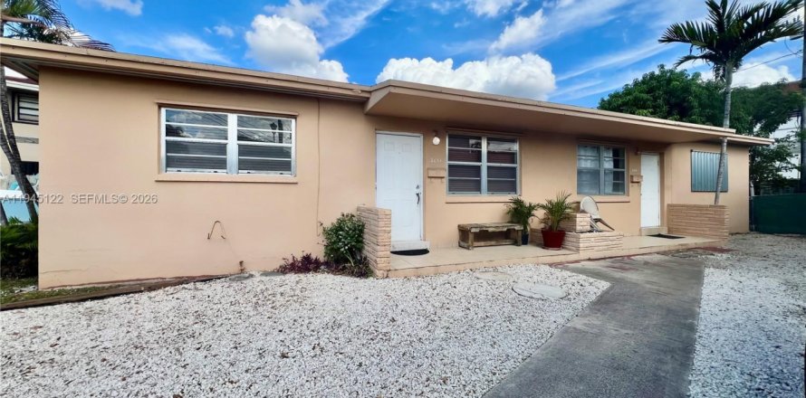 Коммерческая недвижимость в Хайалиа, Флорида 132.39м2 № 2002402