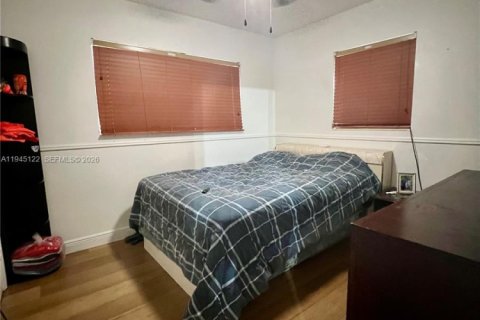 Купить коммерческую недвижимость в Хайалиа, Флорида 132.39м2, № 2002402 - фото 9