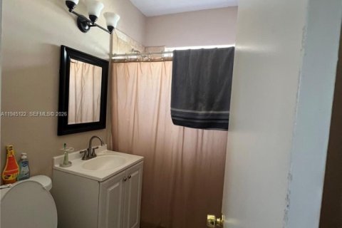 Купить коммерческую недвижимость в Хайалиа, Флорида 132.39м2, № 2002402 - фото 18