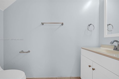 Снять в аренду таунхаус в Мирамар, Флорида 3 спальни, 136.57м2, № 1992433 - фото 9