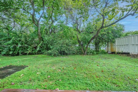 Снять в аренду таунхаус в Мирамар, Флорида 3 спальни, 136.57м2, № 1992433 - фото 24