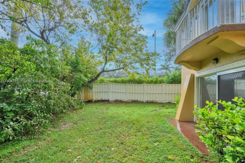 Снять в аренду таунхаус в Мирамар, Флорида 3 спальни, 136.57м2, № 1992433 - фото 27