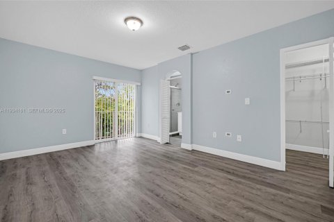 Снять в аренду таунхаус в Мирамар, Флорида 3 спальни, 136.57м2, № 1992433 - фото 13