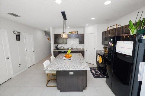 Townhouse in Lakeland, Florida 3 bedrooms, 151.71 sq.m. № 1650749 - photo 13