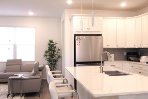 Adosado en alquiler en Kissimmee, Florida, 3 dormitorios, 152.17 m2 № 1866632 - foto 13