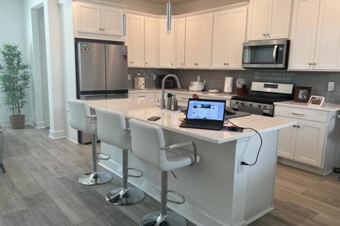 Adosado en alquiler en Kissimmee, Florida, 3 dormitorios, 152.17 m2 № 1866632 - foto 8