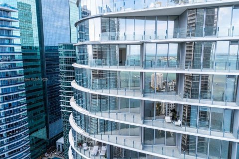 Condominio en venta en Miami, Florida, 2 dormitorios, 173.82 m2 № 1937685 - foto 7