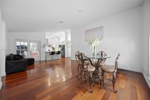 Casa en venta en Palm Beach, Florida, 4 dormitorios, 251.02 m2 № 2010732 - foto 16