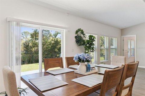 House in Edgewater, Florida 4 bedrooms, 179.77 sq.m. № 2236309 - photo 14