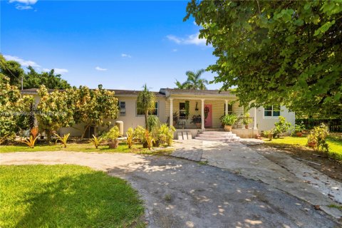 Casa en Homestead, Florida 3 dormitorios, 264.21 m2 № 2401457