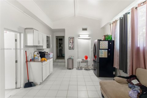 Casa en venta en Homestead, Florida, 3 dormitorios, 264.21 m2 № 2401457 - foto 28