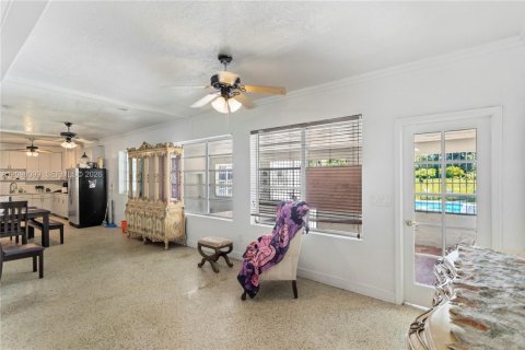 Casa en venta en Homestead, Florida, 3 dormitorios, 264.21 m2 № 2401457 - foto 6