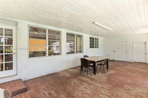 Casa en venta en Homestead, Florida, 3 dormitorios, 264.21 m2 № 2401457 - foto 22