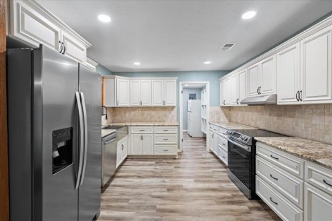 House in Steinhatchee, Florida 2 bedrooms, 147.71 sq.m. № 1801346 - photo 6
