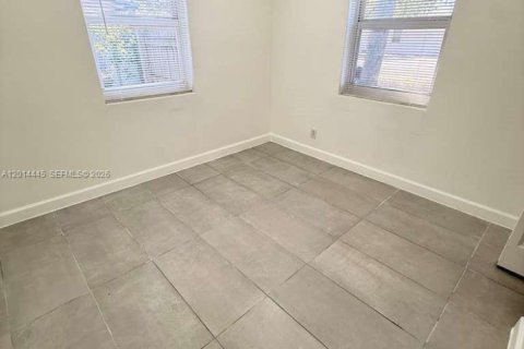 House in Fort Lauderdale, Florida 2 bedrooms, 65.03 sq.m. № 2076442 - photo 7