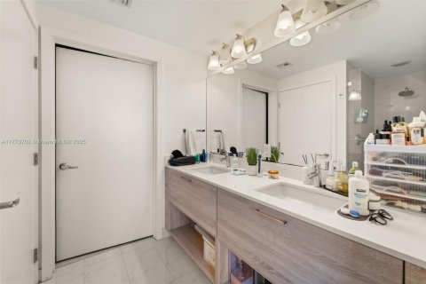 Condo in North Miami Beach, Florida, 2 bedrooms  № 1738234 - photo 8