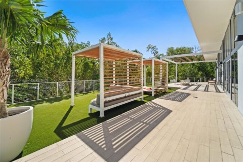 Condo in North Miami Beach, Florida, 2 bedrooms  № 1738234 - photo 29