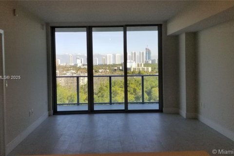 Condo in North Miami Beach, Florida, 2 bedrooms  № 1738234 - photo 4