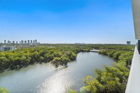 Condo in North Miami Beach, Florida, 2 bedrooms  № 1738234 - photo 22