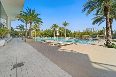 Condo in North Miami Beach, Florida, 2 bedrooms  № 1738234 - photo 30