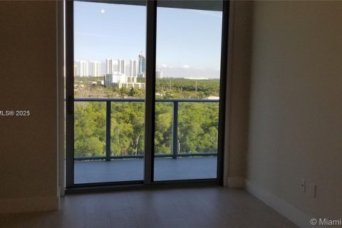 Condo in North Miami Beach, Florida, 2 bedrooms  № 1738234 - photo 7